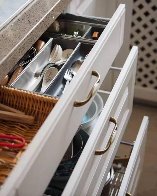 廚房收納小妙招1.jpg 廚房收納小妙招1.jpg